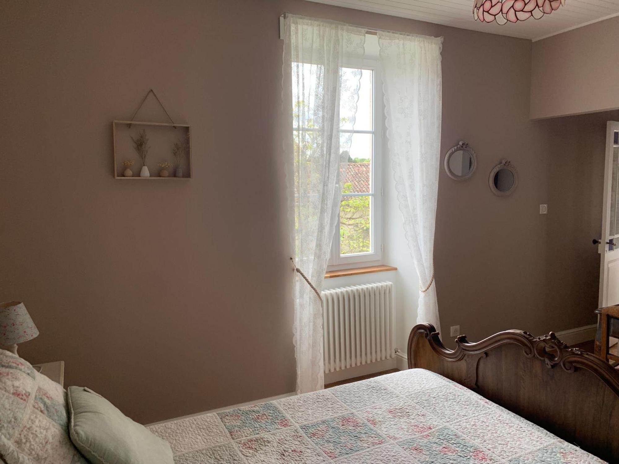 The Cool Lounge A Coulonges - Charente Bed and Breakfast Εξωτερικό φωτογραφία